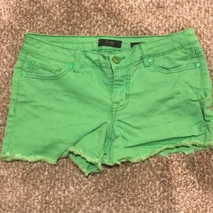 Jessica Simpson green shorts